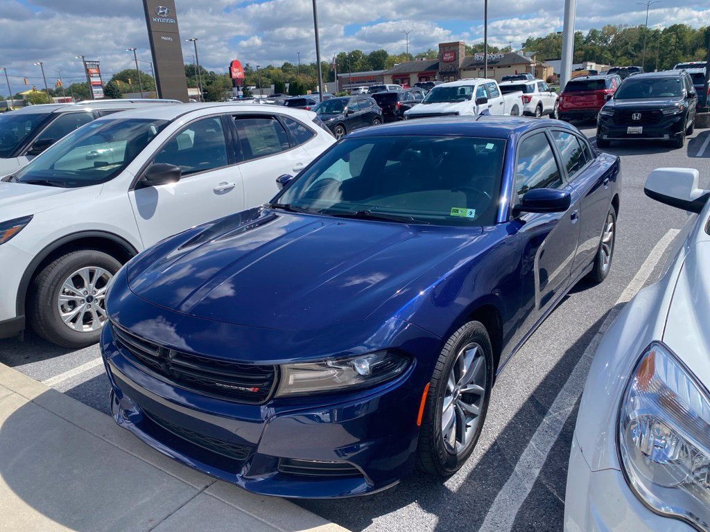 Used 2015 Dodge Charger SXT Sedan