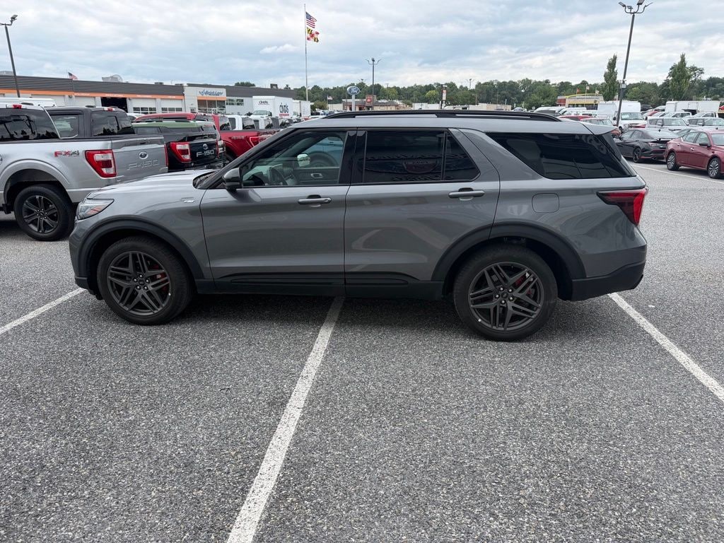 Certified 2025 Ford Explorer ST-Line SUV