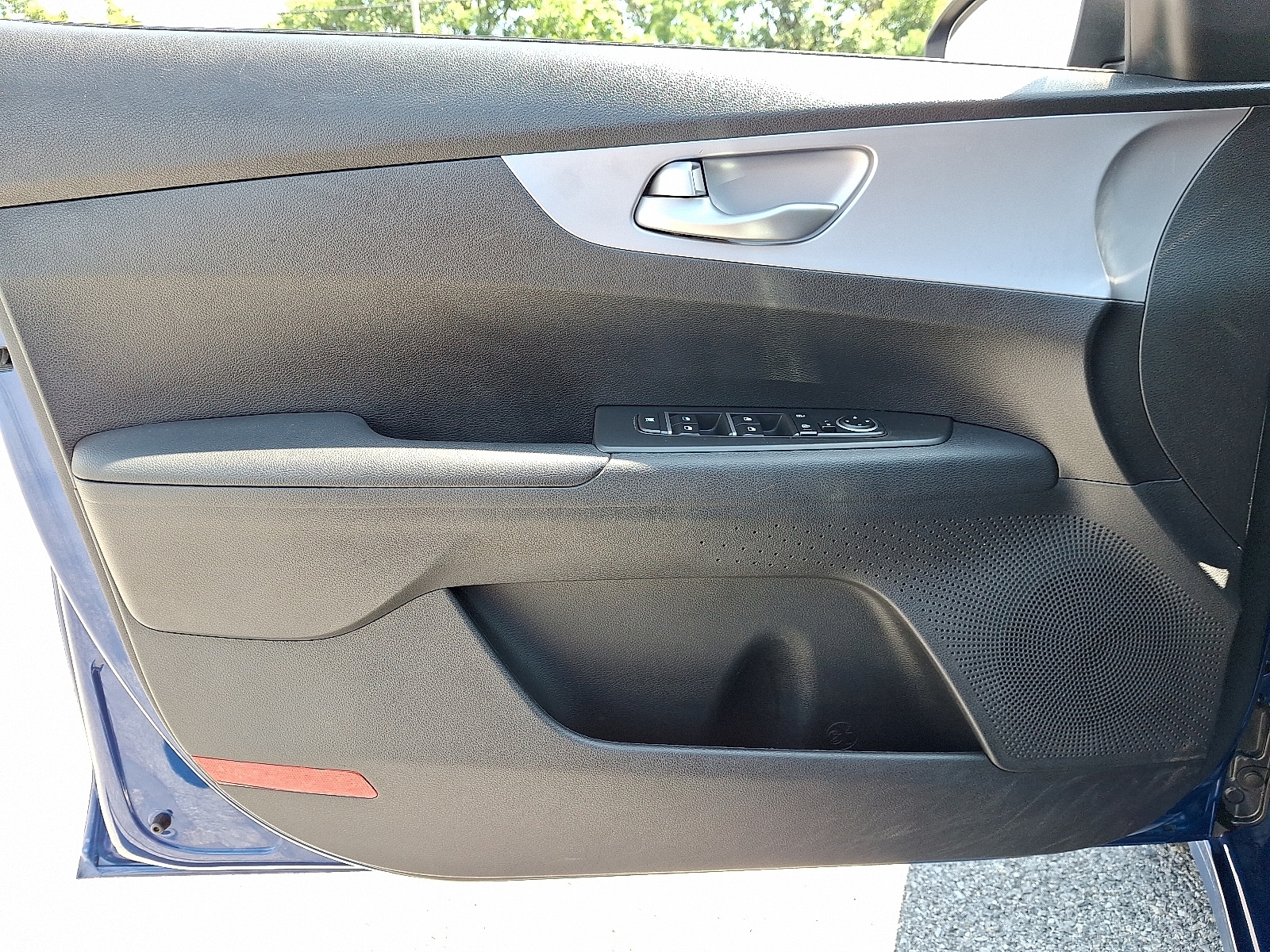 2024 Kia Forte LXS - Photo 12