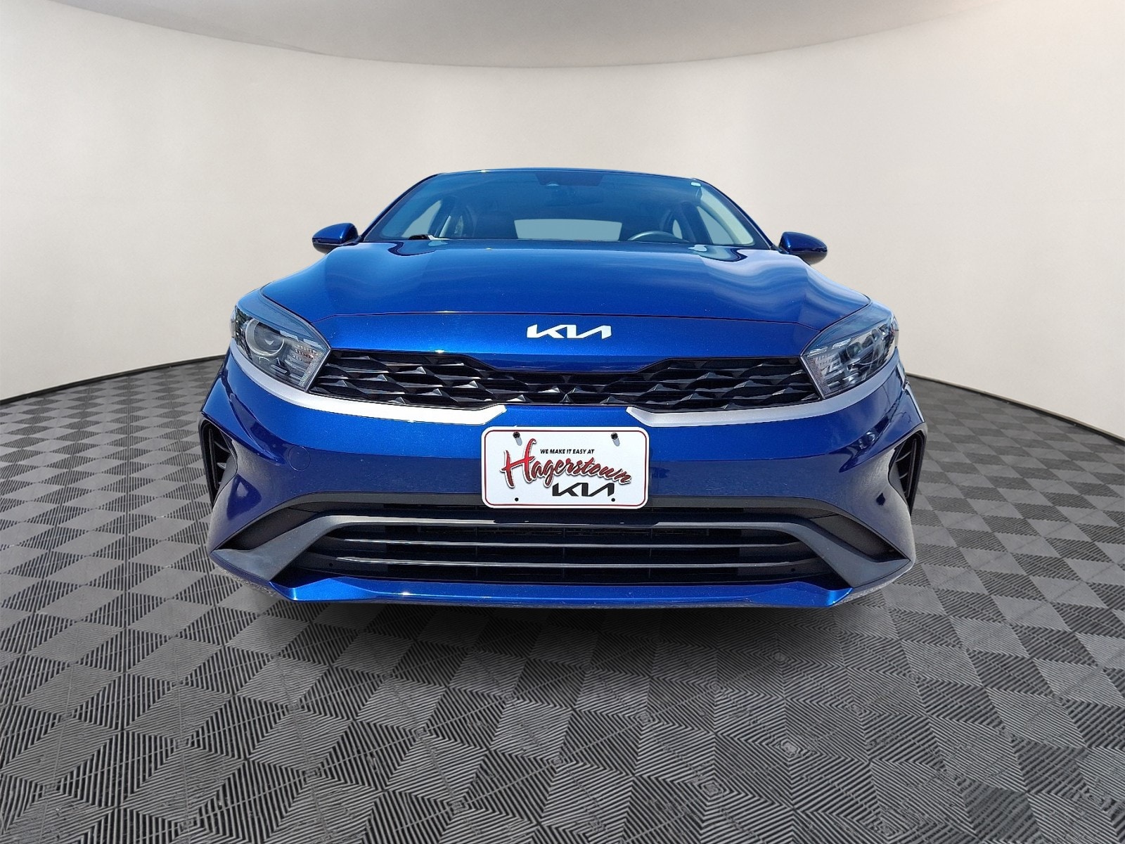 2024 Kia Forte LXS - Photo 2