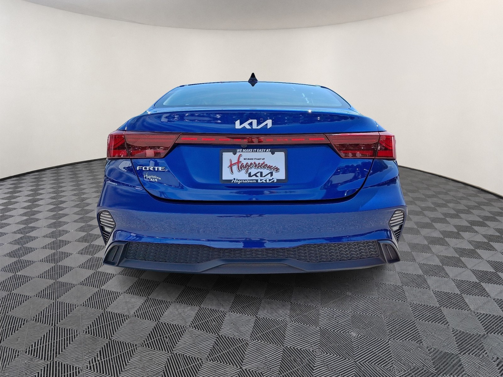 2024 Kia Forte LXS - Photo 5
