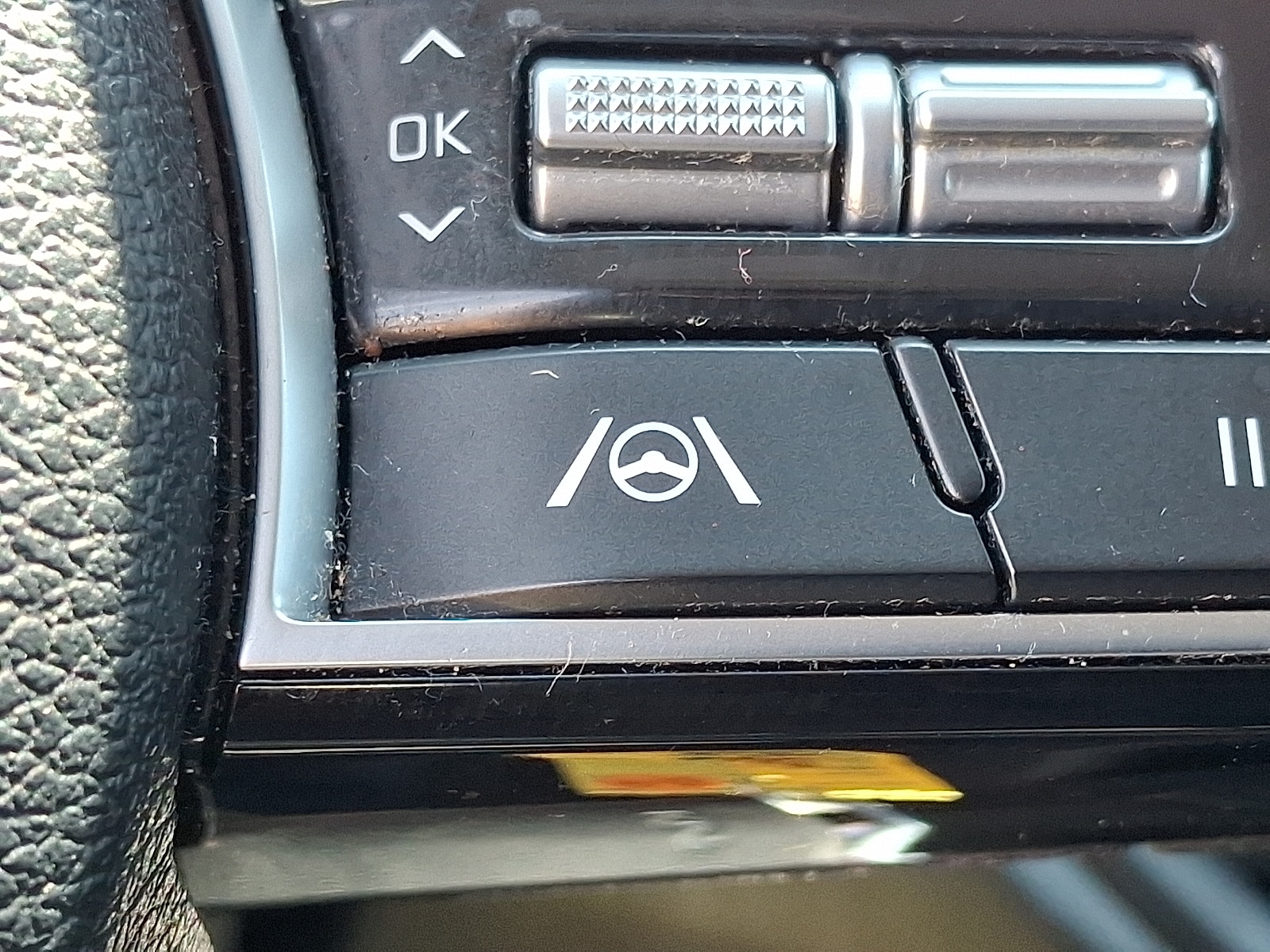 2024 Kia Forte LXS - Photo 23