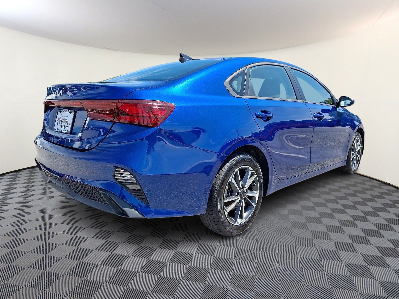 2024 Kia Forte LXS - Photo 6