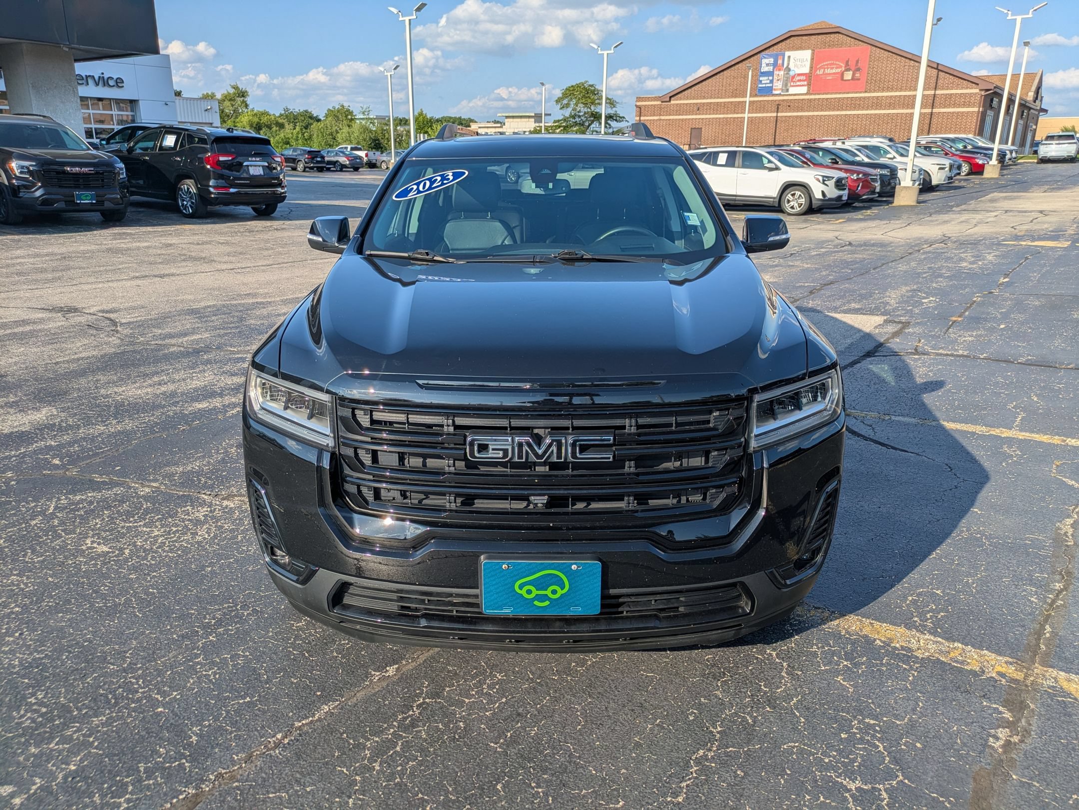 Used 2023 GMC Acadia SLT SUV