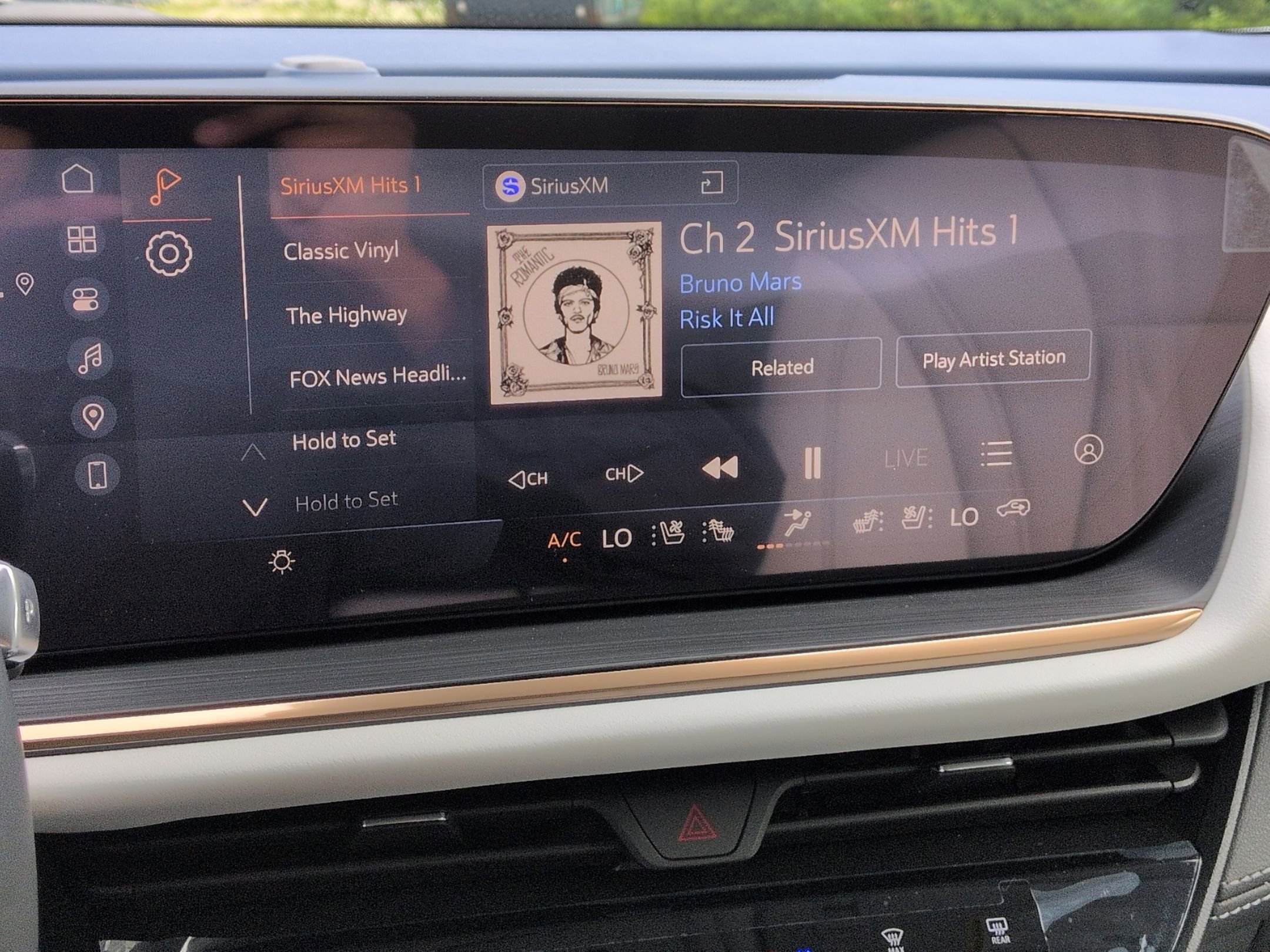 2026 Buick Envision Avenir - Photo 18
