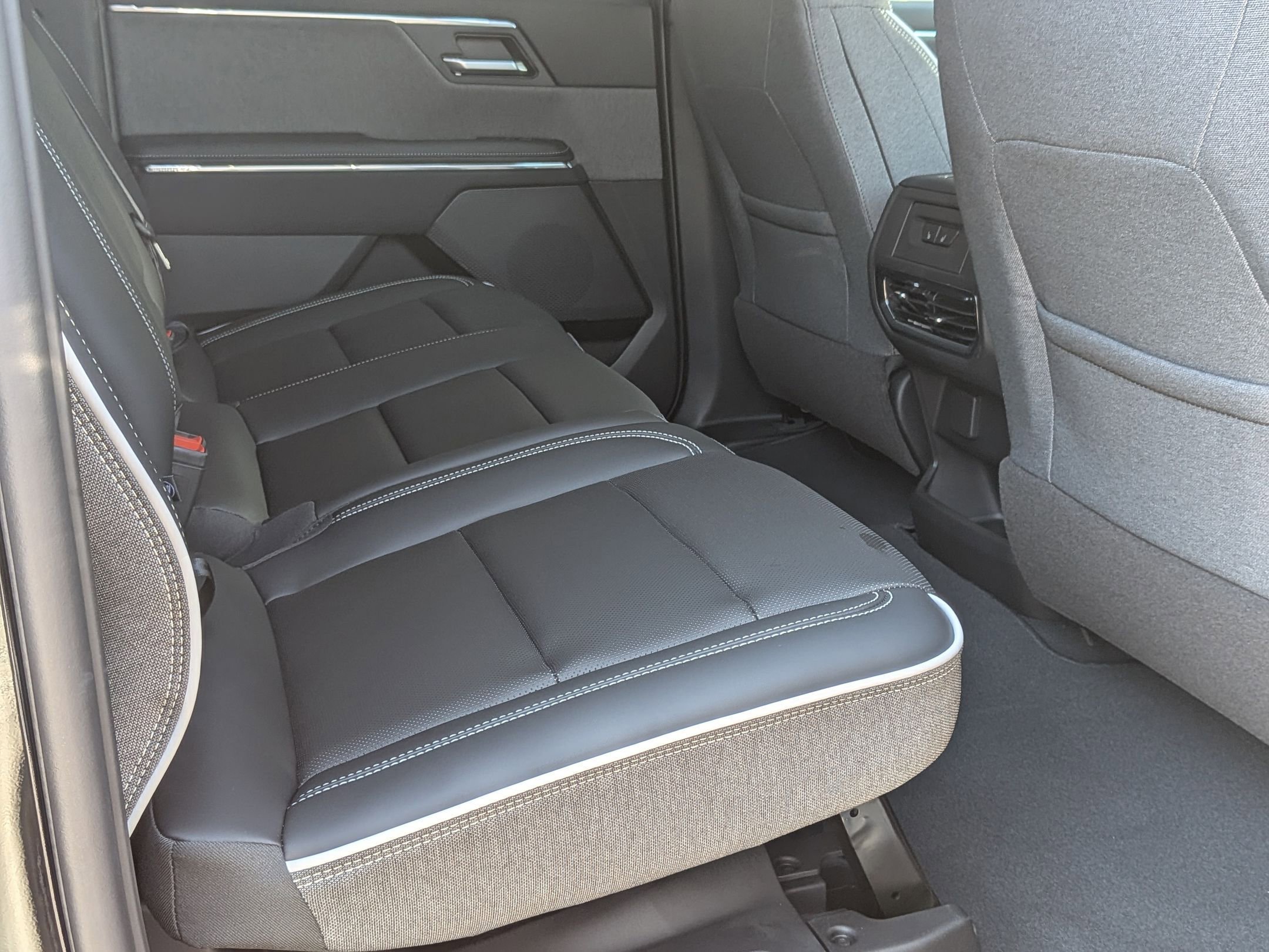 2026 GMC Sierra EV Elevation - Photo 25