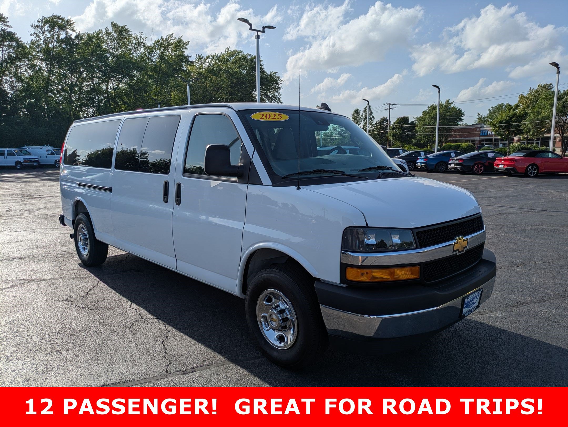 Used 2025 Chevrolet Express Passenger RWD 3500 155 LT RWD 3500 155 LT