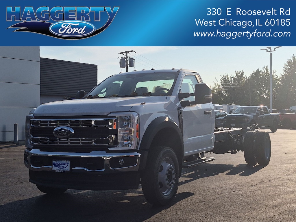 New 2026 Ford Super Duty F-550 DRW XL 2WD Reg Cab 205 WB 120 CA