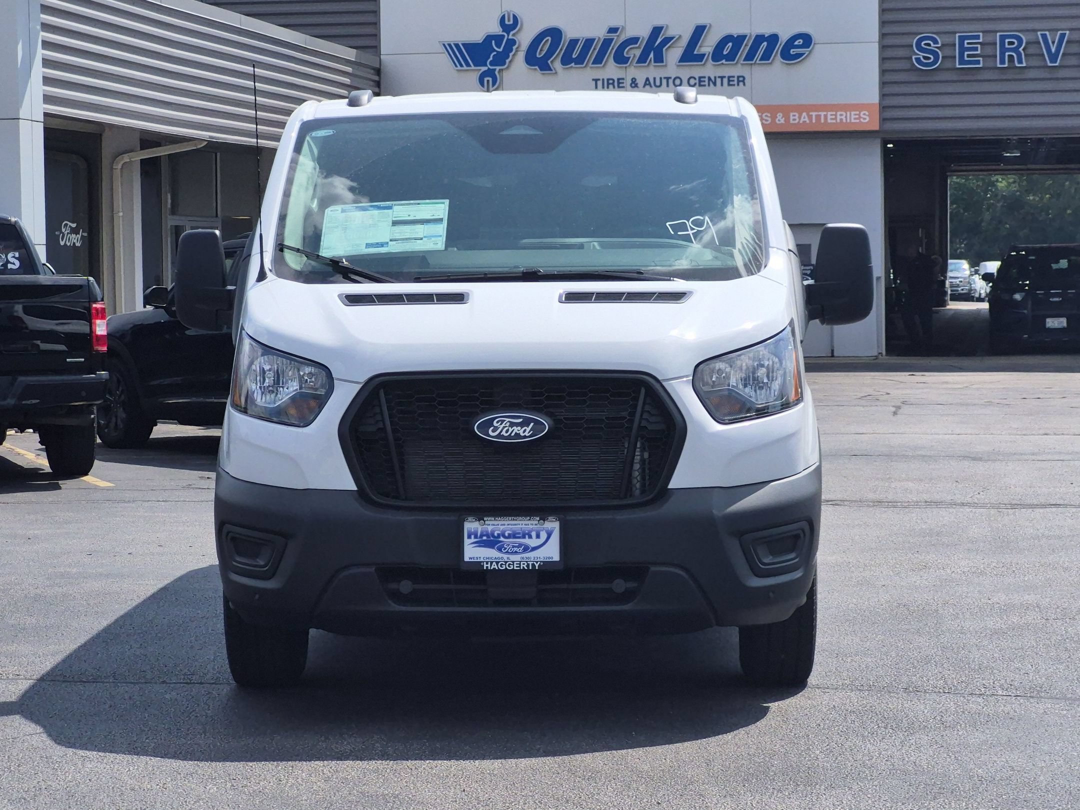 New 2026 Ford Transit Passenger Wagon T-350 148 Low Roof XL RWD T-350 148 Low Roof XL RWD