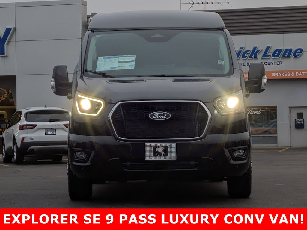 New 2026 Ford Transit T-150 148 Low Rf 8800 GVWR AWD T-150 148 Low Rf 8800 GVWR AWD