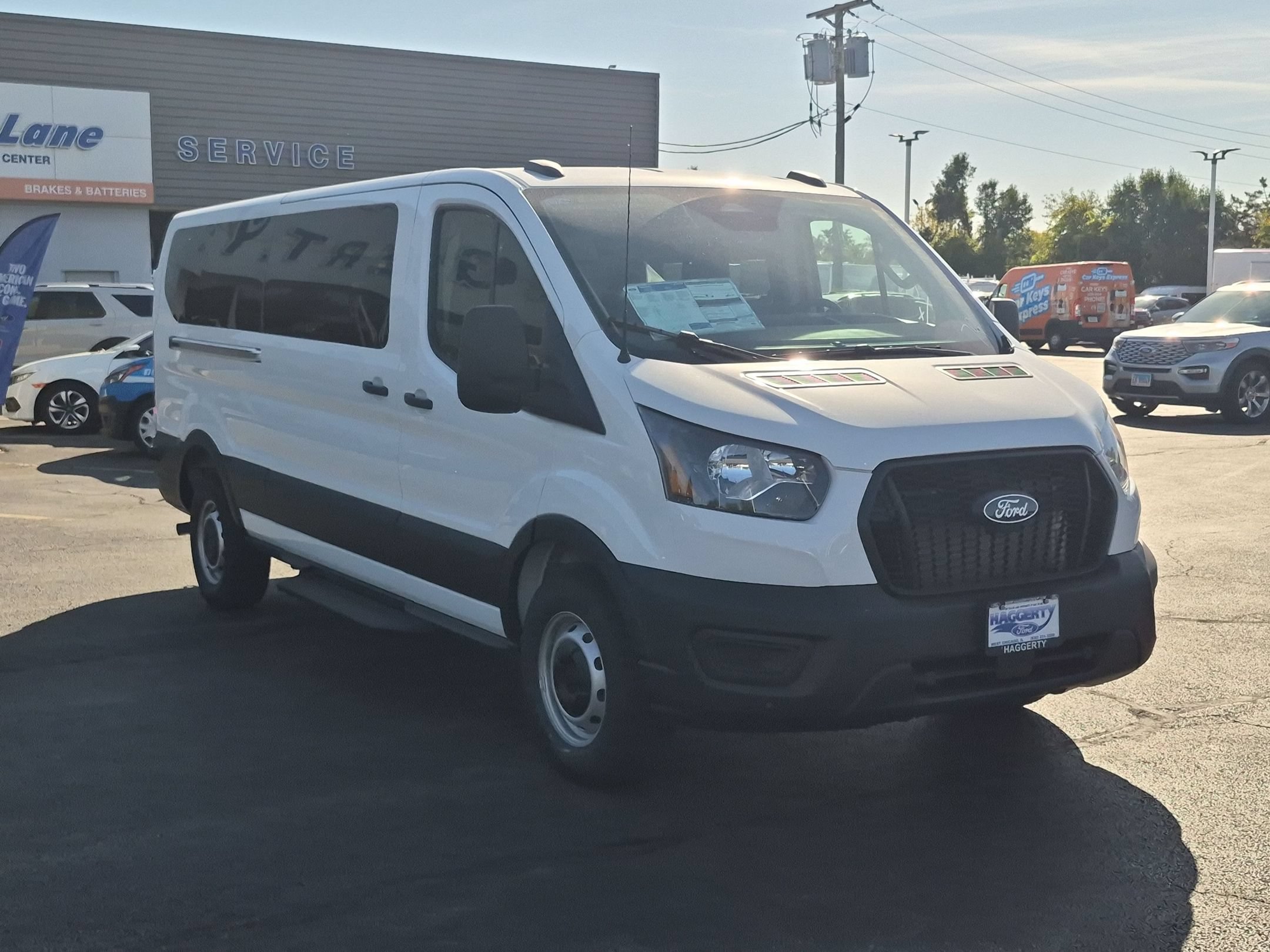 New 2027 Ford Transit Passenger Wagon XL T-350 148 Low Roof XL RWD