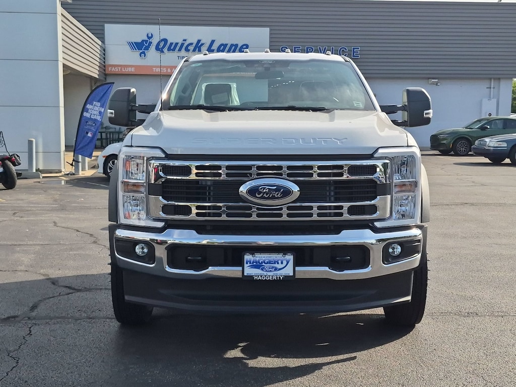 New 2026 Ford Super Duty F-550 DRW XL 2WD Reg Cab 205 WB 120 CA
