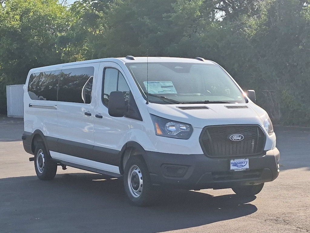 New 2026 Ford Transit Passenger Wagon T-350 148 Low Roof XL RWD VAN
