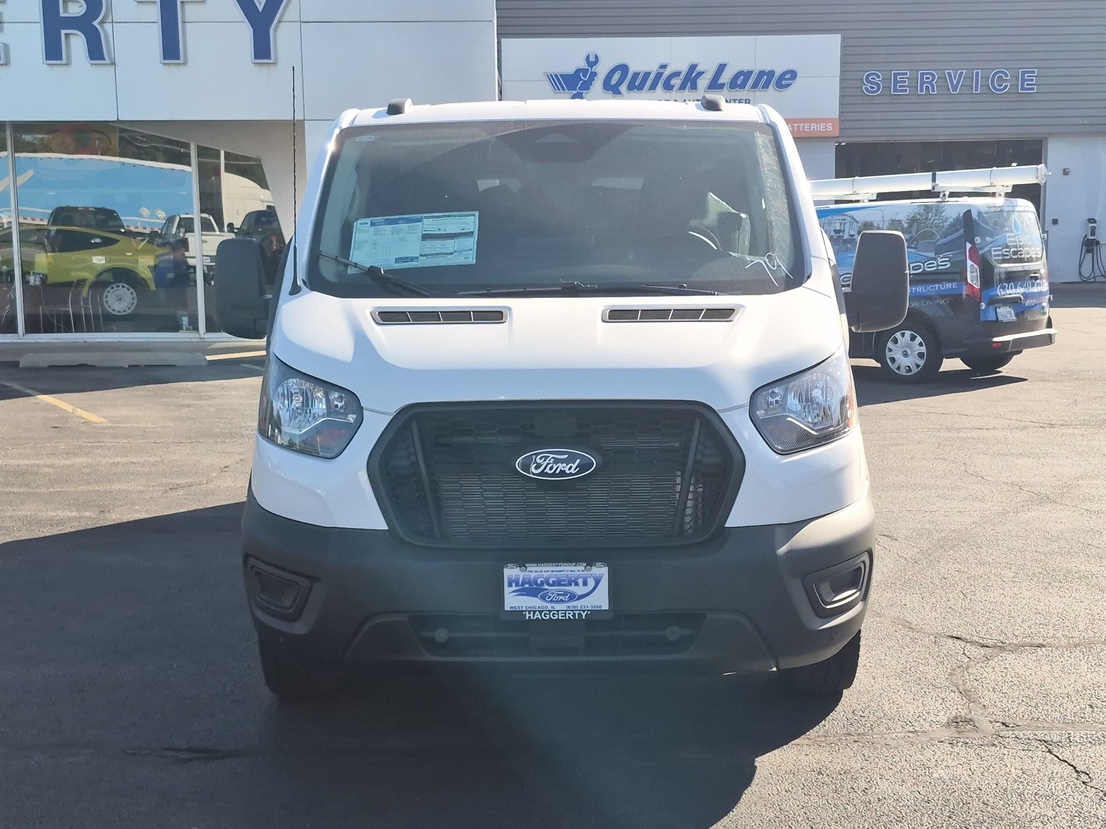 New 2027 Ford Transit Passenger Wagon T-350 148 Low Roof XL RWD T-350 148 Low Roof XL RWD