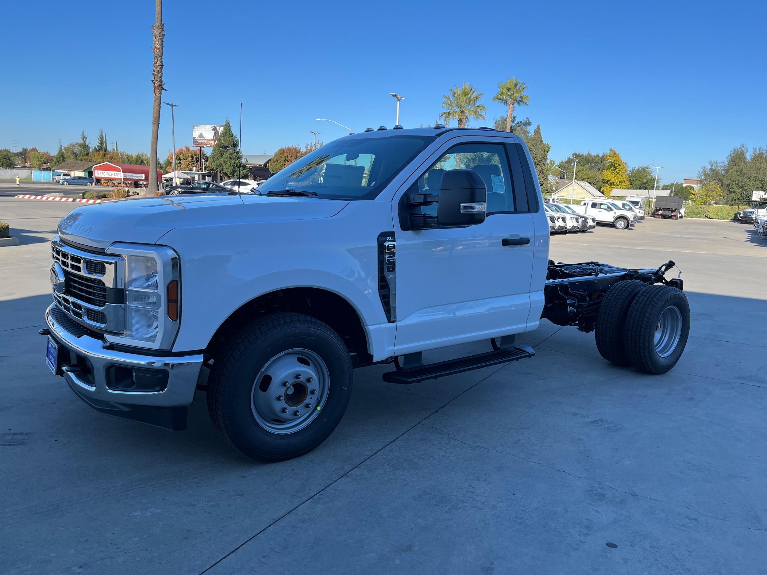 2026 Ford F-350 Super Duty Chassis Cab