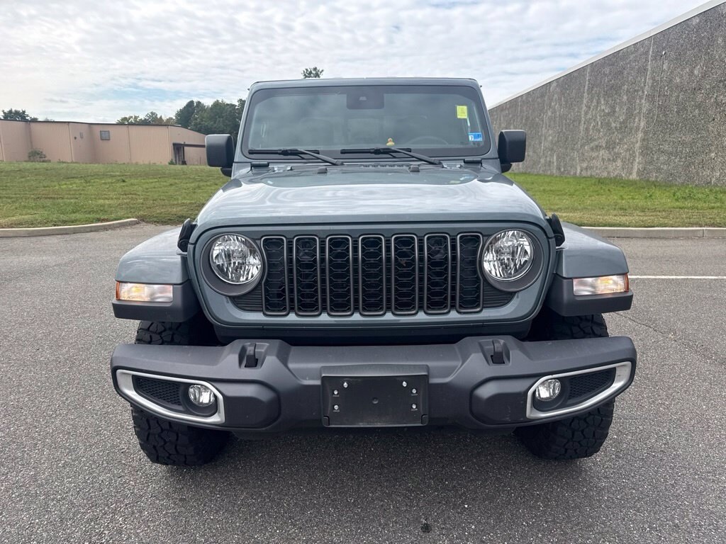 Used 2025 Jeep Gladiator Sport Truck Crew Cab