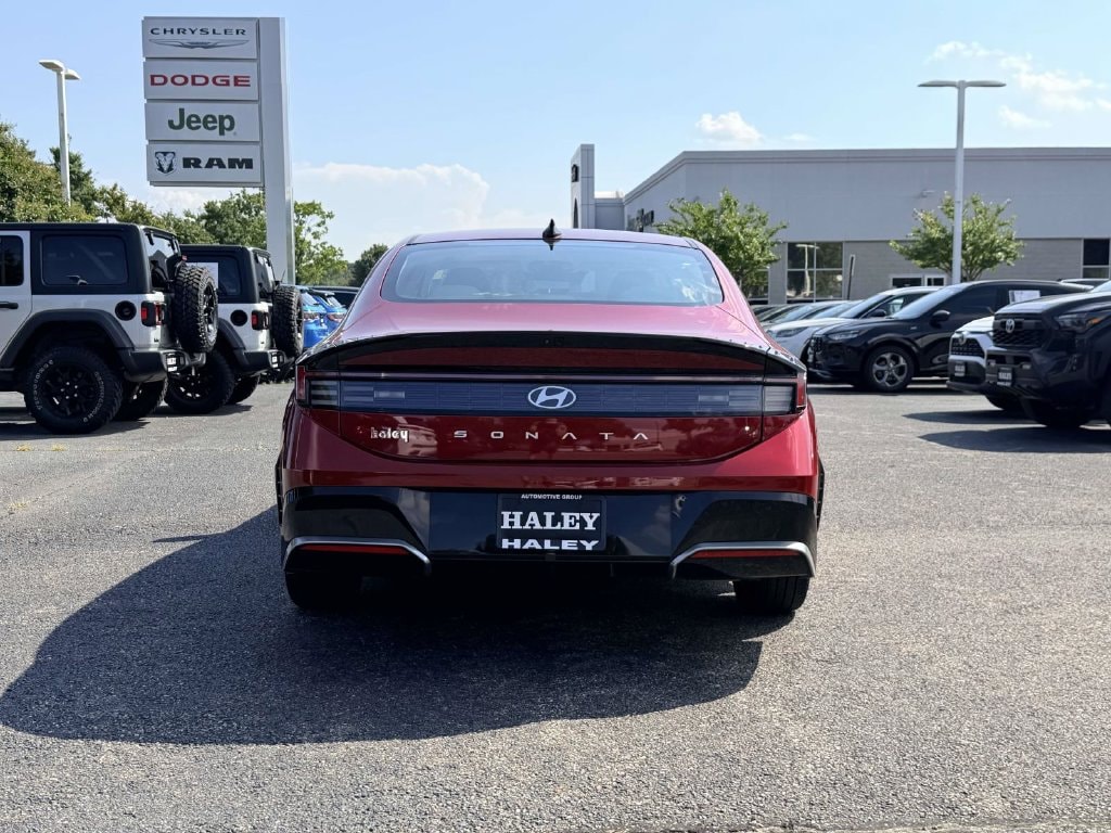 Used 2025 Hyundai Sonata SEL Sedan