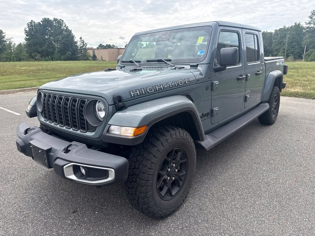 Used 2025 Jeep Gladiator Sport Truck Crew Cab