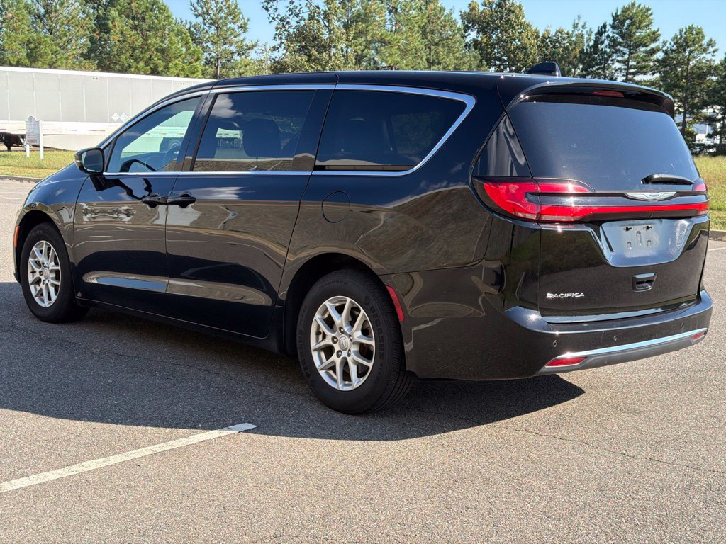 Used 2025 Chrysler Pacifica Select Minivan/Van