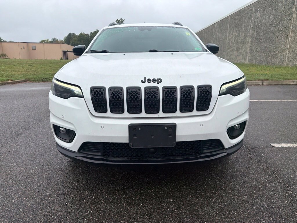 Used 2023 Jeep Cherokee Altitude Lux SUV