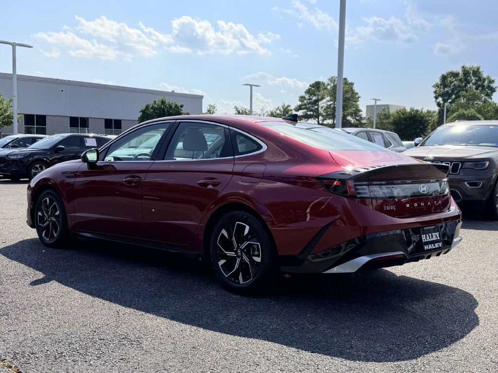 Used 2025 Hyundai Sonata SEL Sedan