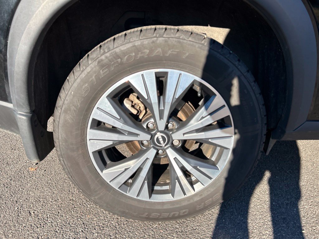 Used 2023 Nissan Rogue SV SUV