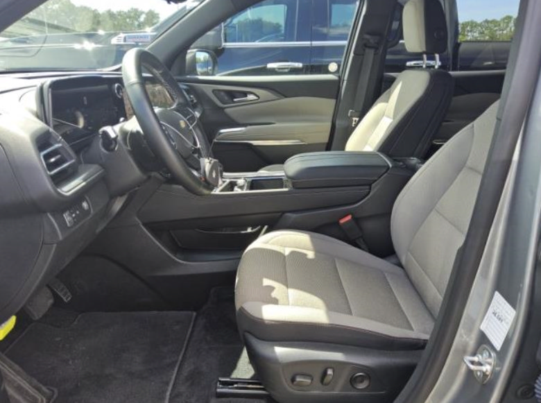 Used 2026 Chevrolet Traverse LT SUV