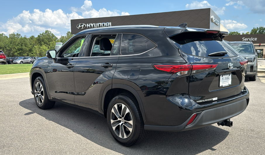 Used 2022 Toyota Highlander XLE SUV