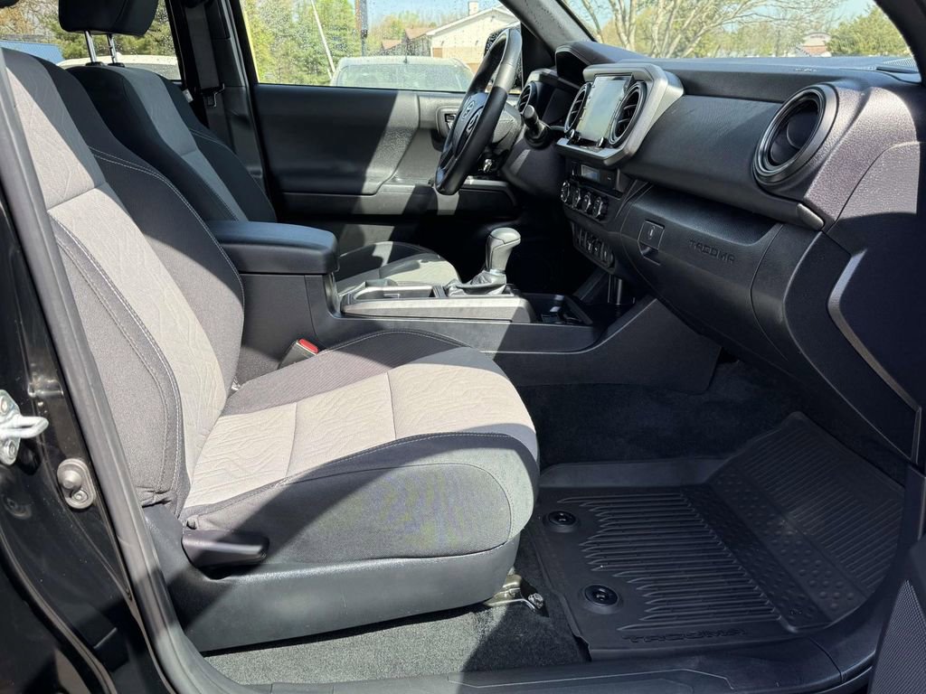 2023 Toyota Tacoma TRD Sport - Photo 14