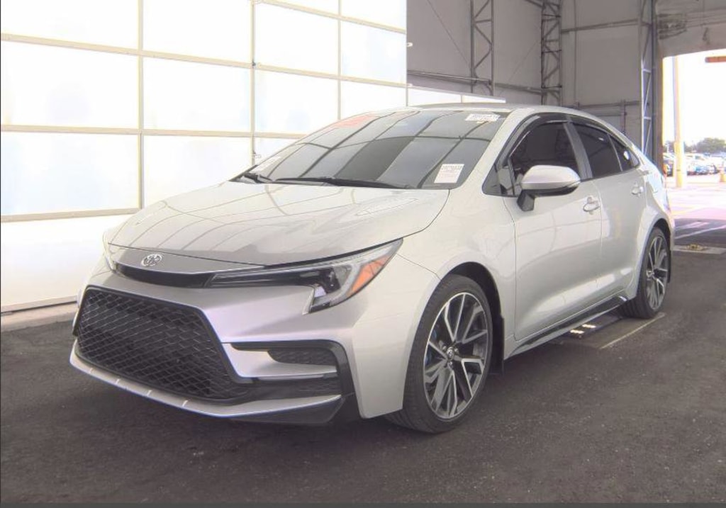 Used 2024 Toyota Corolla SE Sedan