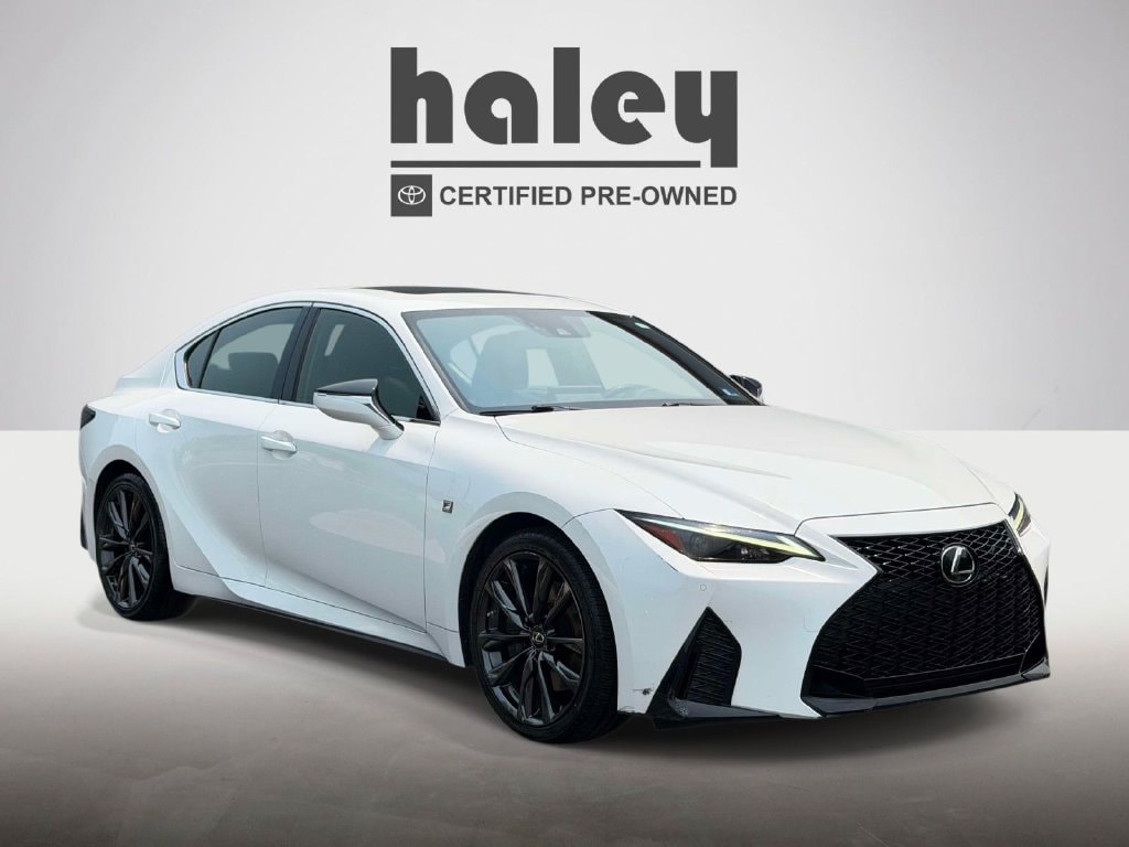 2021 Lexus IS