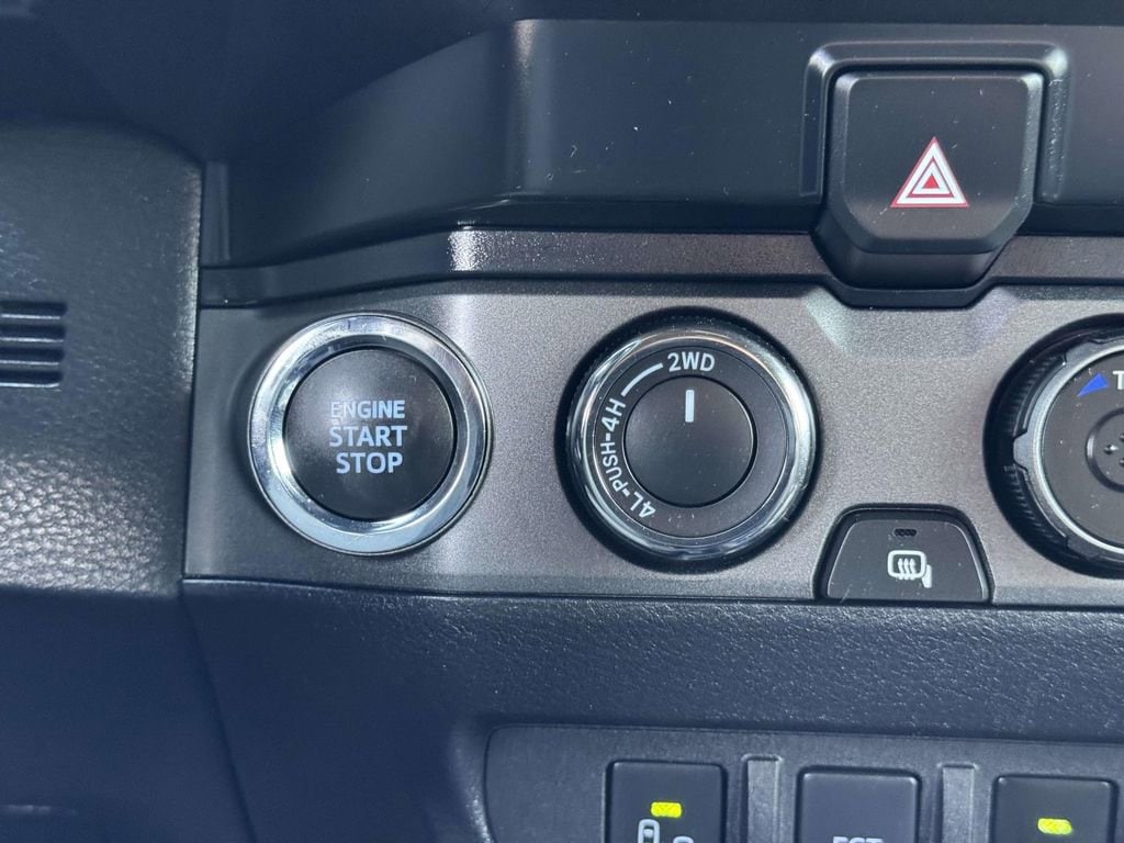 2023 Toyota Tacoma TRD Sport - Photo 9