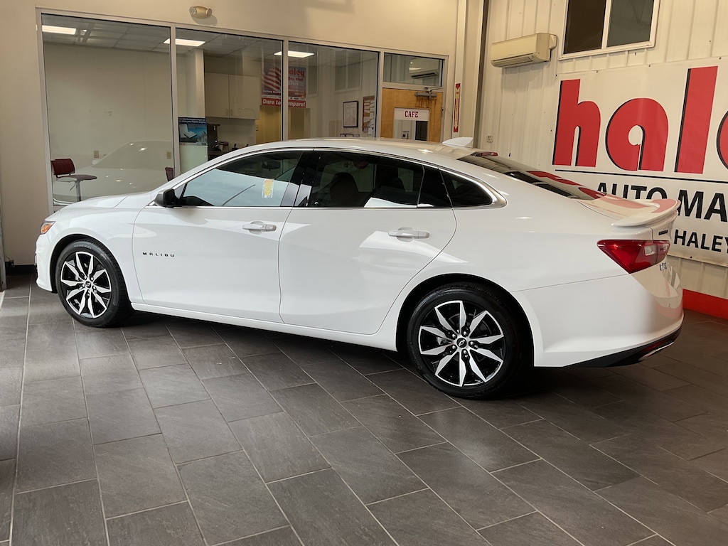 Used 2025 Chevrolet Malibu RS Sedan