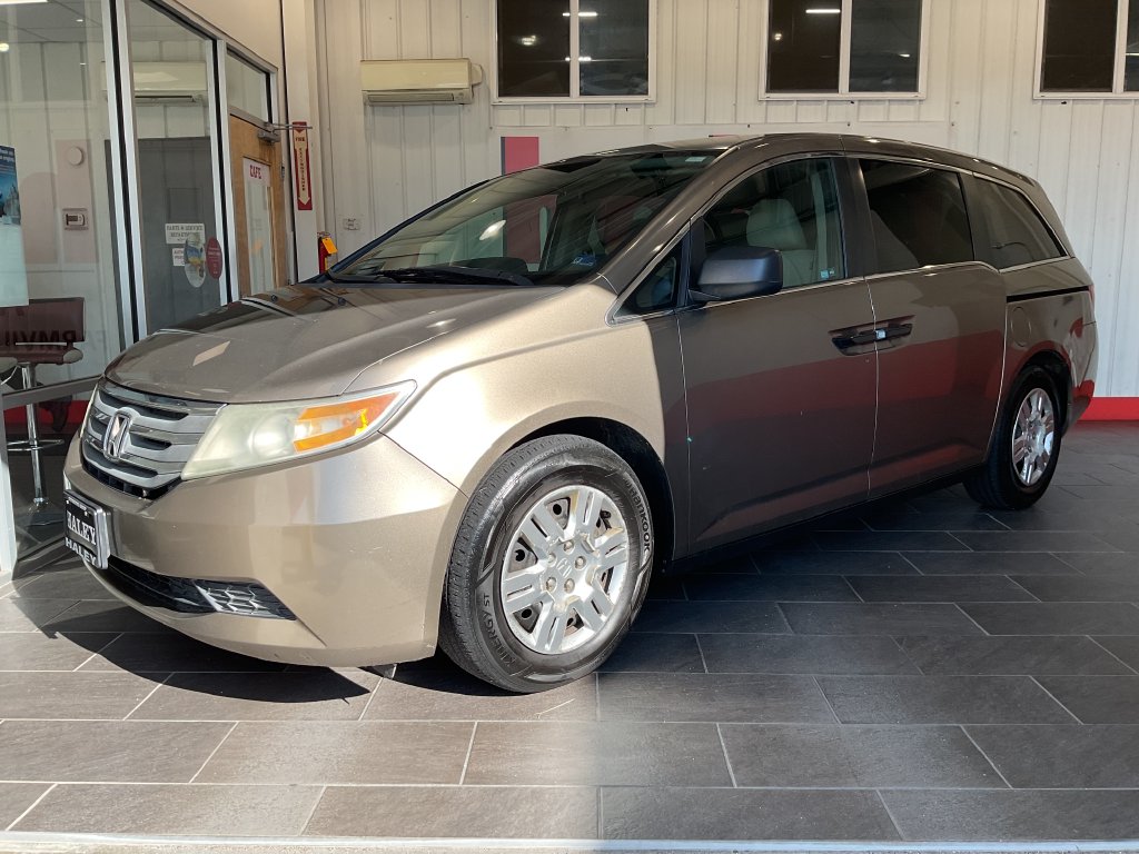 Used 2012 Honda Odyssey LX with VIN 5FNRL5H28CB033349 for sale in Farmville, VA