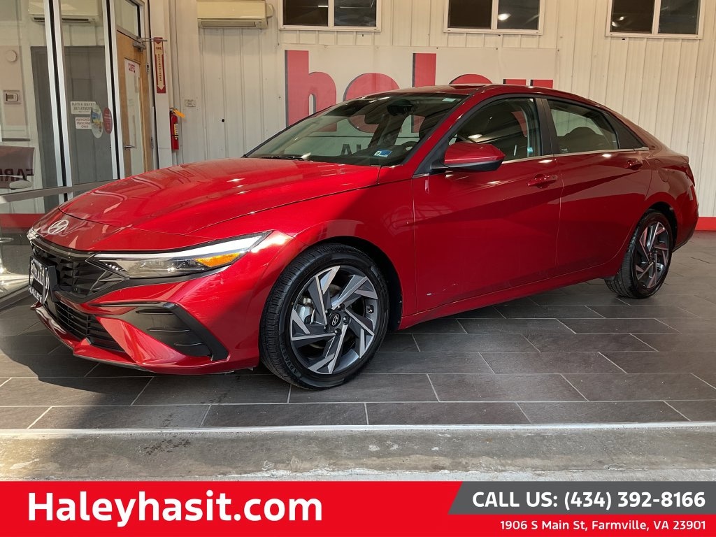 Used 2025 Hyundai Elantra SEL Convenience Sedan