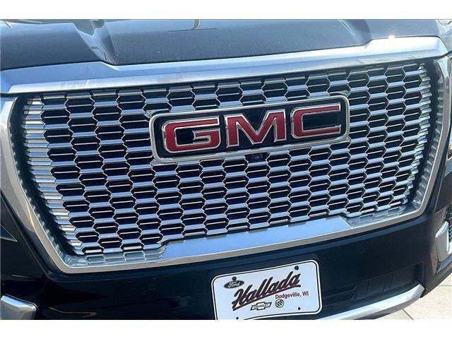 2024 GMC Yukon Denali - Photo 23