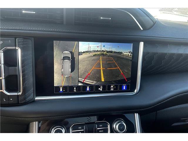 2024 GMC Yukon Denali - Photo 12