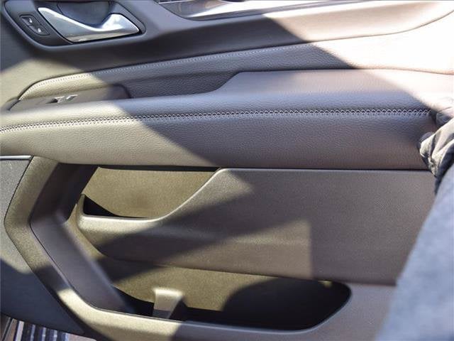 2024 GMC Yukon Denali - Photo 29