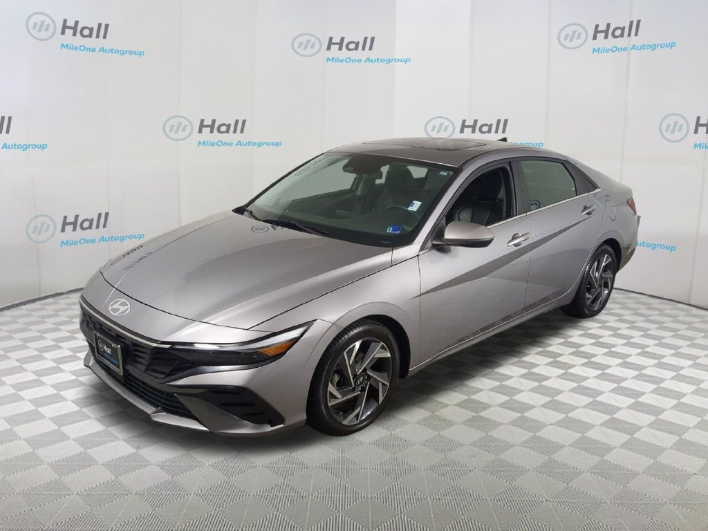 Used 2025 Hyundai Elantra Limited Sedan