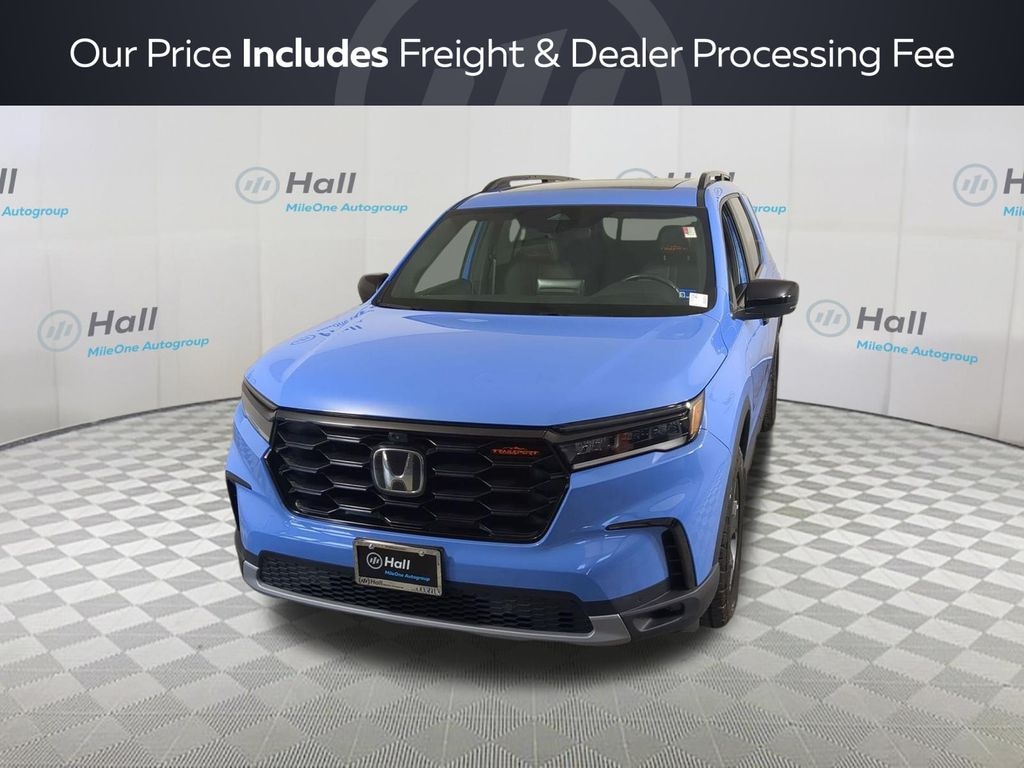 Used 2025 Honda Pilot TrailSport SUV