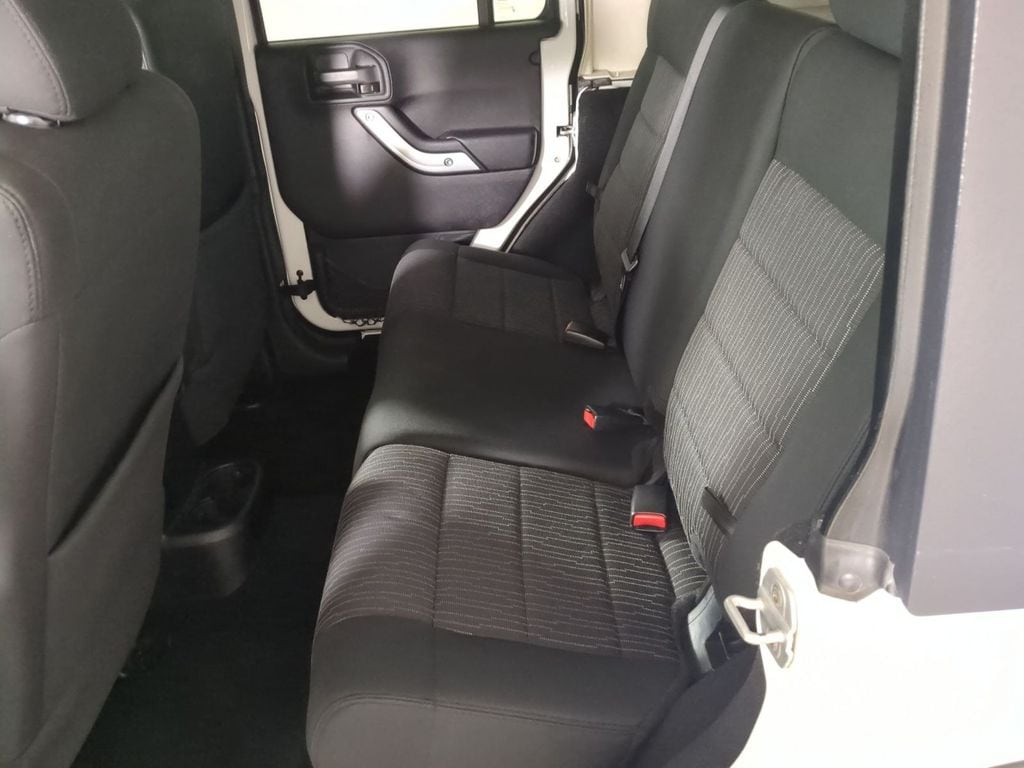 2012 Jeep Wrangler Unlimited Sport - Photo 15