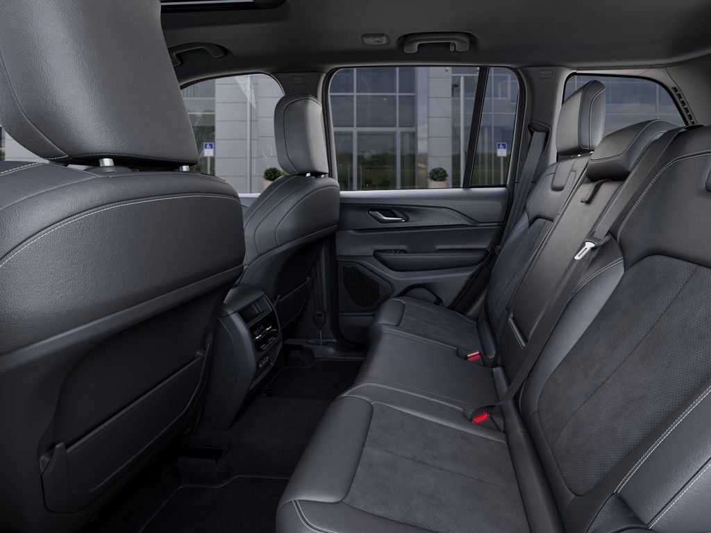 2025 Jeep Grand Cherokee Altitude - Photo 22