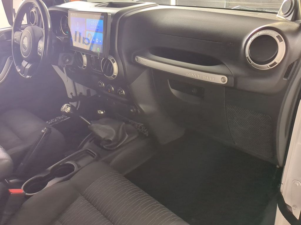 2012 Jeep Wrangler Unlimited Sport - Photo 24