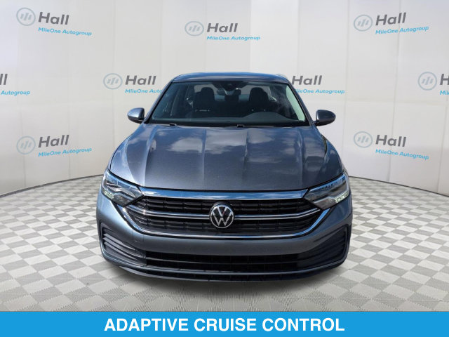 Used 2024 Volkswagen Jetta 1.5T SE Sedan