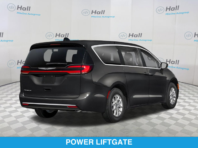 Used 2025 Chrysler Pacifica Select Minivan/Van