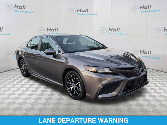 Used 2021 Toyota Camry SE Sedan