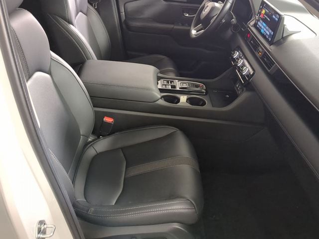 2025 Honda Pilot Touring - Photo 28