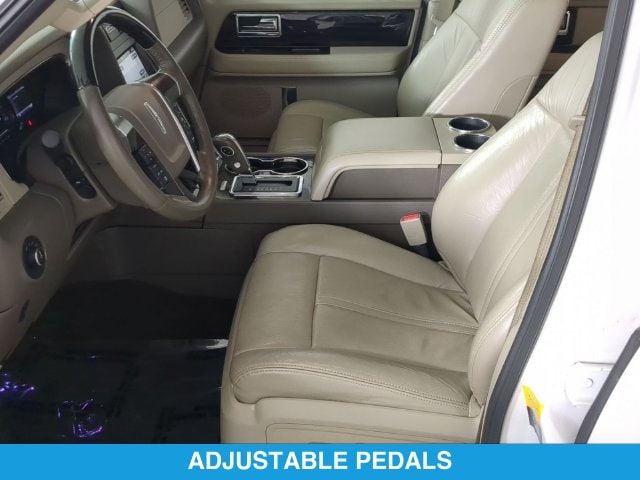 2016 Lincoln Navigator Select - Photo 14