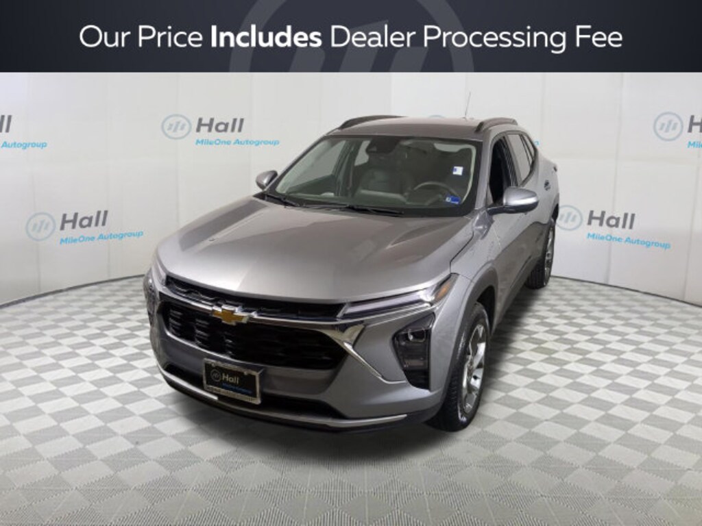 Used 2025 Chevrolet Trax LT SUV