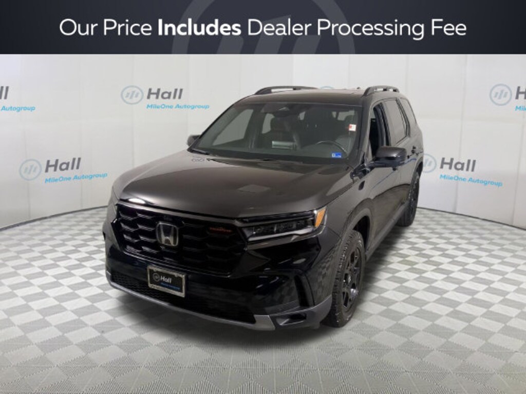 Used 2025 Honda Pilot TrailSport SUV